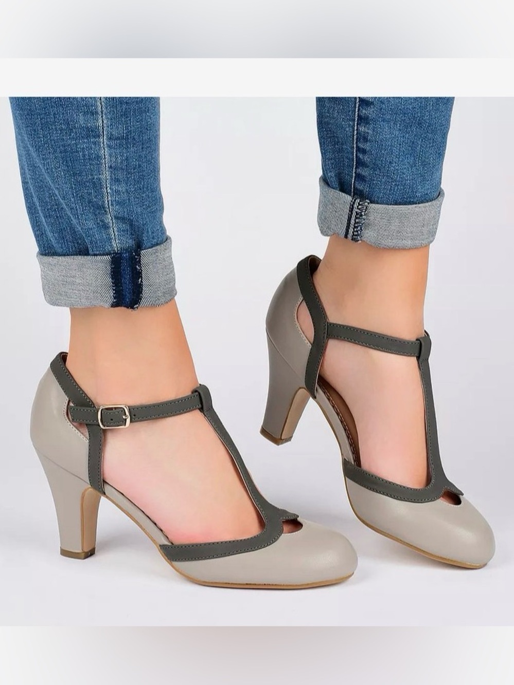 Journee Collection Olina Pump in Black and Beige